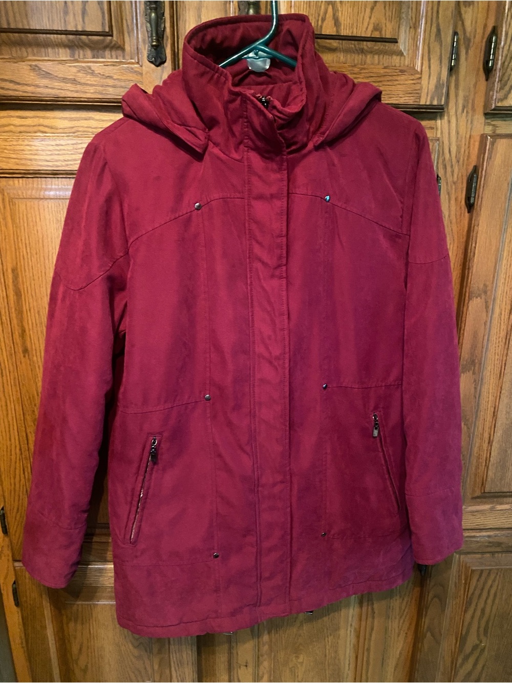 Women's Hooded Crimson Puffer Jacket - Classic Quilted Warmth